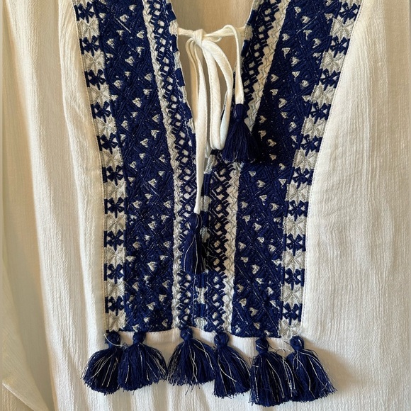 Vineyard Vines Pool Cover Up - Picture 3 of 5